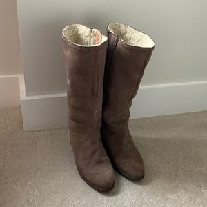 Woman’s suede, wool pile lined Boots Size 10